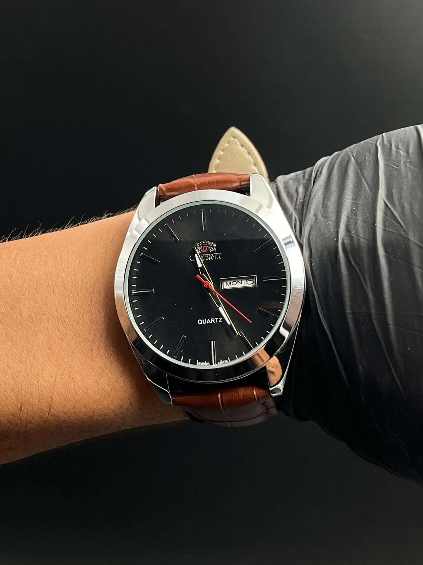 Ornt Clásico 320 Cuero Café Tablero Negro Plateado